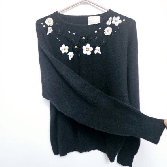 Vintage Hand Embroidered M/L Angora & Lambs wool  blend Pullover Knit Sweater - Picture 6 of 12